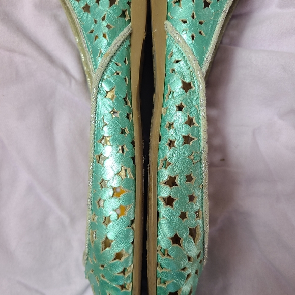 JIMMY CHOO ๐ฆ vintage peacock metallic cosmic stars cut out square toe flats ๐ฆ - Picture 13 of 15